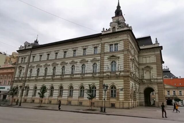 Novi Sad Gradska Kuća Yt