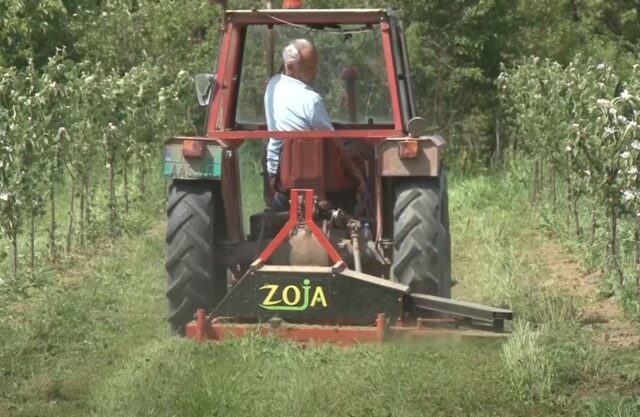 Traktor Kosilica Za Voćnjake